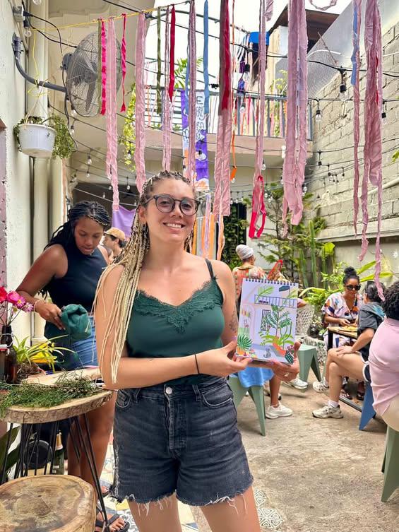 Taller creativo en The Perpetual Lab — espacio de arte, comunidad Bitcoin y economía circular en la Zona Colonial