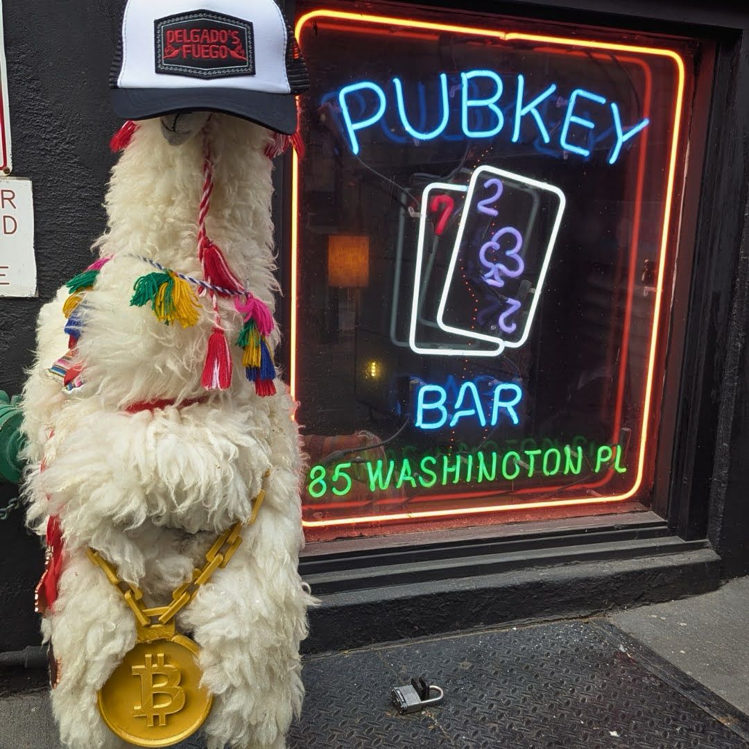Fachada de PubKey, bar Bitcoin ubicado en Greenwich Village, Nueva York