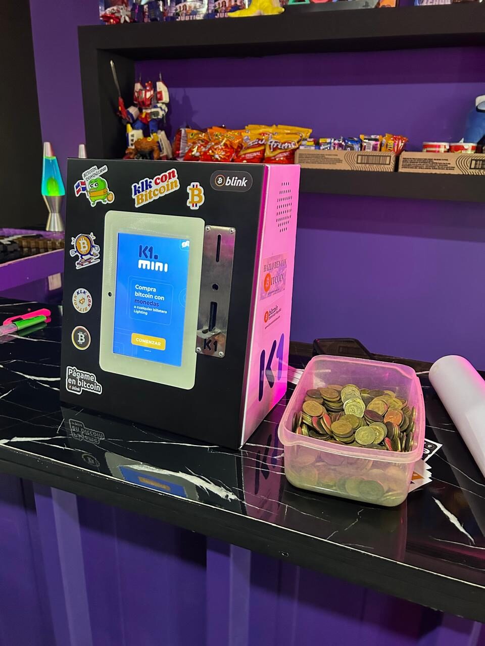 Cajero automático K1 Mini Bitcoin ATM para comprar Bitcoin en República Dominicana