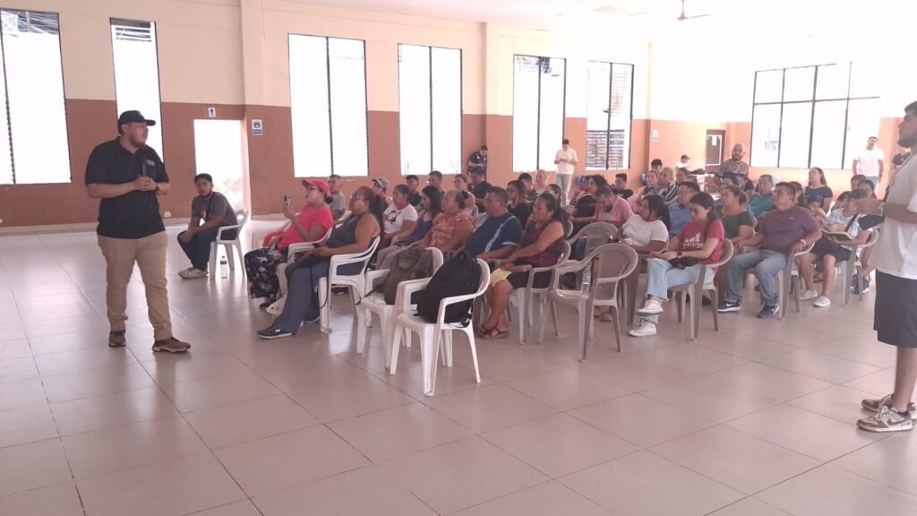 Actividad comunitaria durante el Bitcoin Beach Fellowship Program