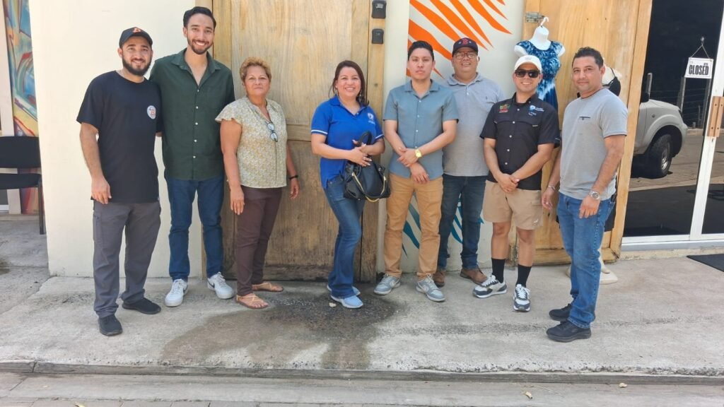 Carlos Gutiérrez durante el Bitcoin Beach Fellowship Program en El Salvador